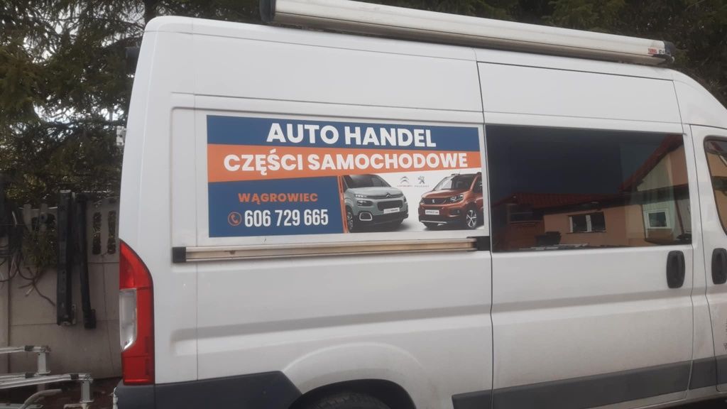 Sprzedam kompletny zderzak przedni do Peugeota Partnera