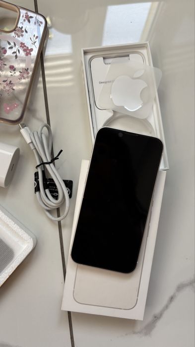 Iphone 13 mini + dodatki