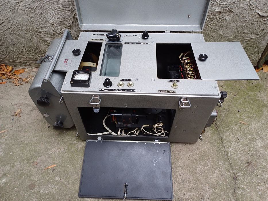 Старинный осциллограф Н700, 1970 год.