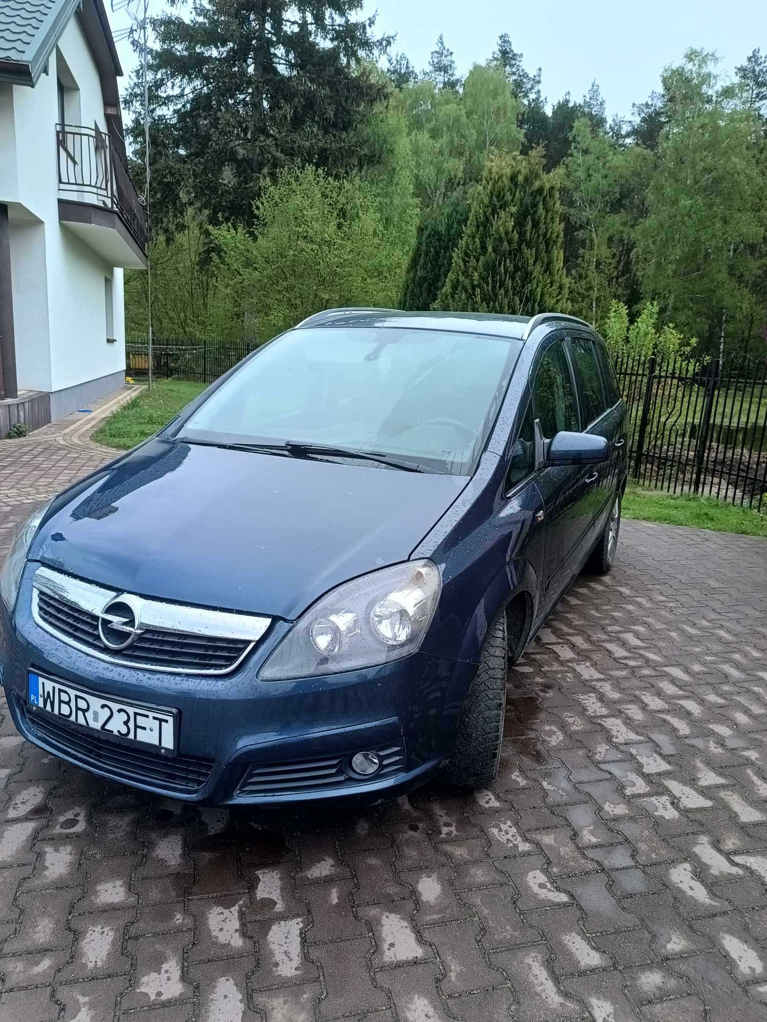 Opel Zafira 1.9cdti 2006rok