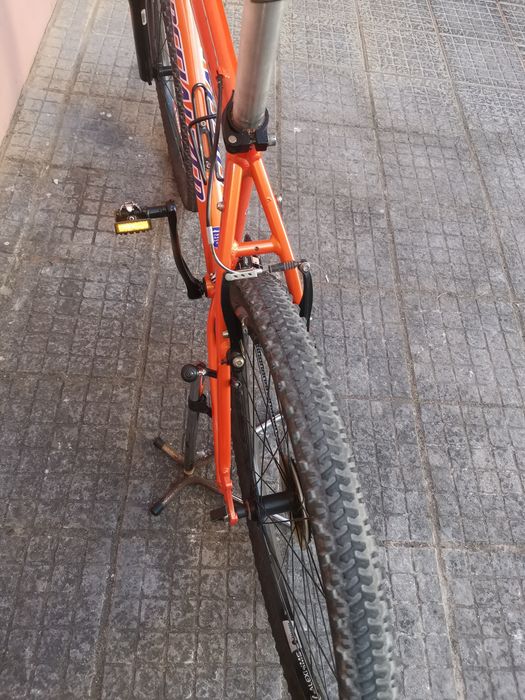 Bicicleta BTT Specialized