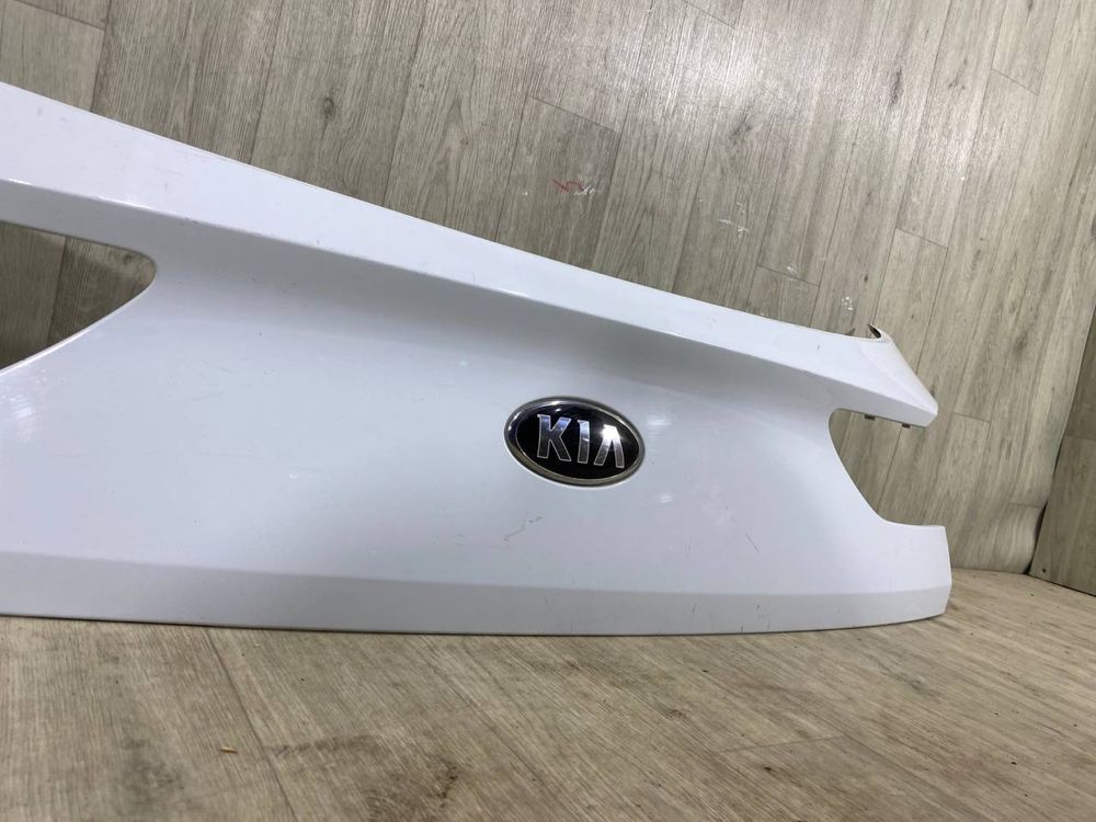 Кришка багажника ляда Kia CEED 3 SW / 2018 2019 2020 2021 2022 г./