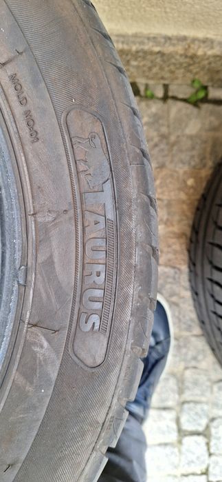 Pneus 205.55.16 e 225.50.16