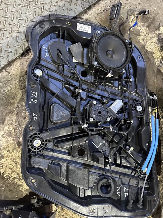 Склопідйомник замок двері колонка взборі Hyundai Sonata LF 14-18