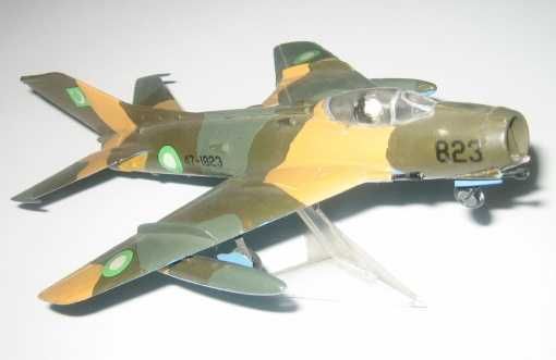 Modele plastikowe samolotów kolekcja