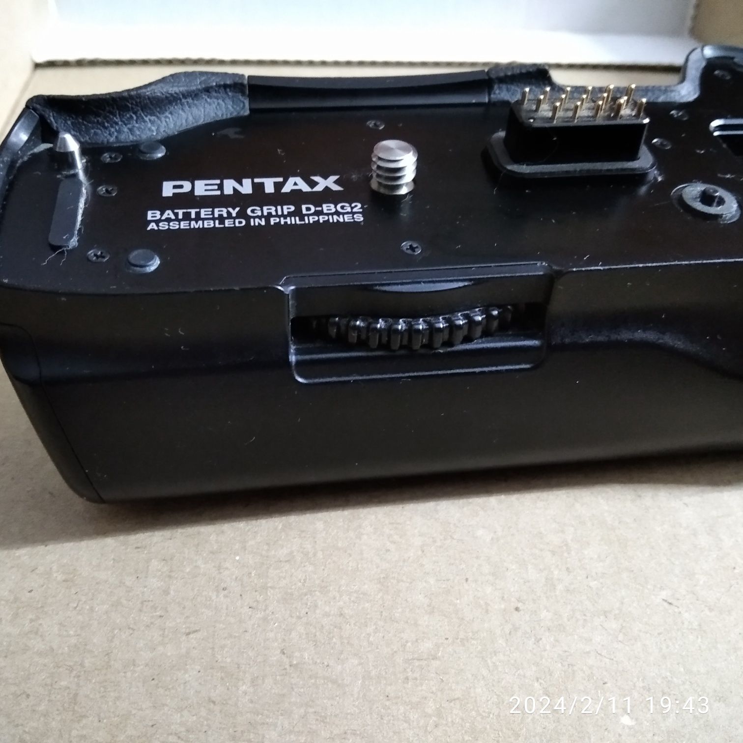 Батарейный блок Pentax D-BG2