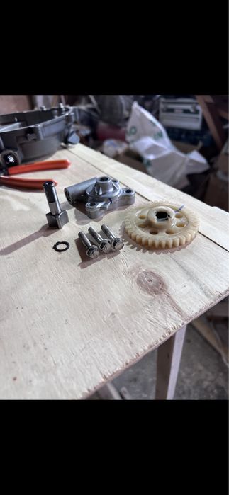 Масляний насос Bajaj Pulsar NS 200