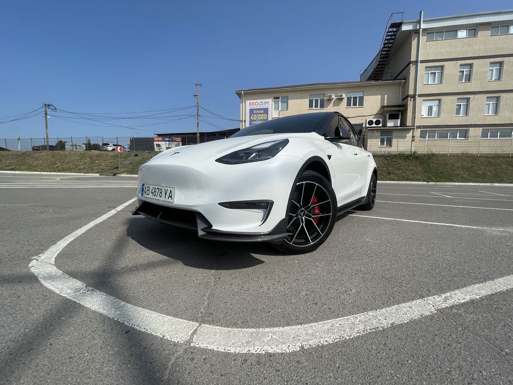 Tesla Y 2023 Long Range Dual Motor AWD