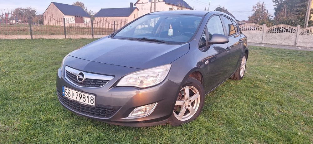 Astra 1.4 turbo 11r 2 komplety kół zamiana