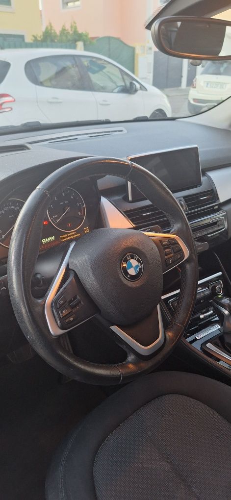 Bmw 216d automatico