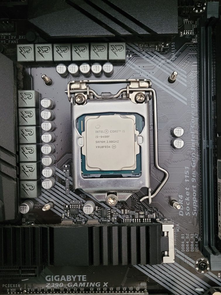 Płyta główna Gigabyte Z390 Gaming X + Procesor Intel Core i5-9400F