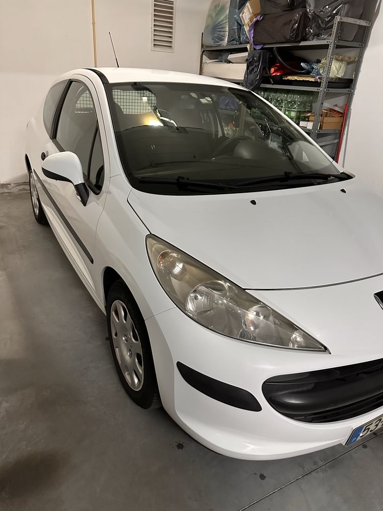 Vendo Peugeot 207 (carrinha) como nova poucos Kms.