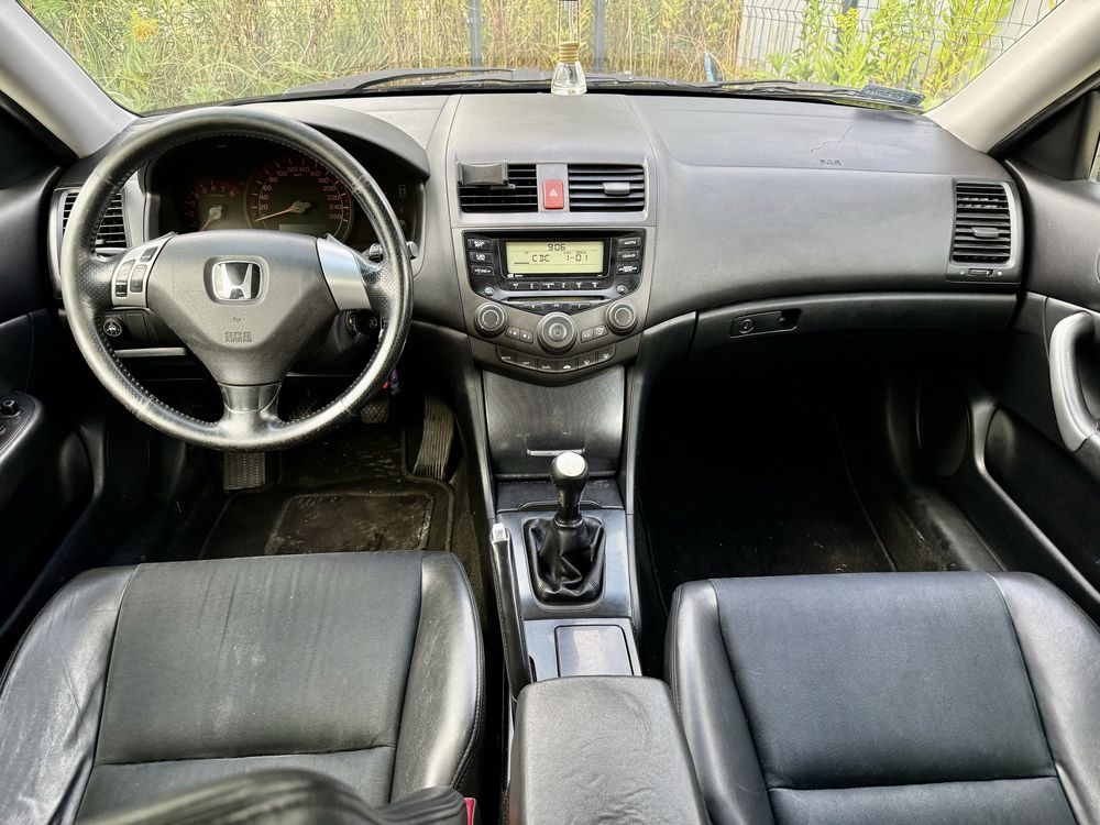 Honda Accord 2.0 > LPG > 2005 > Klima > Alufelgi > Hak > Zadbana