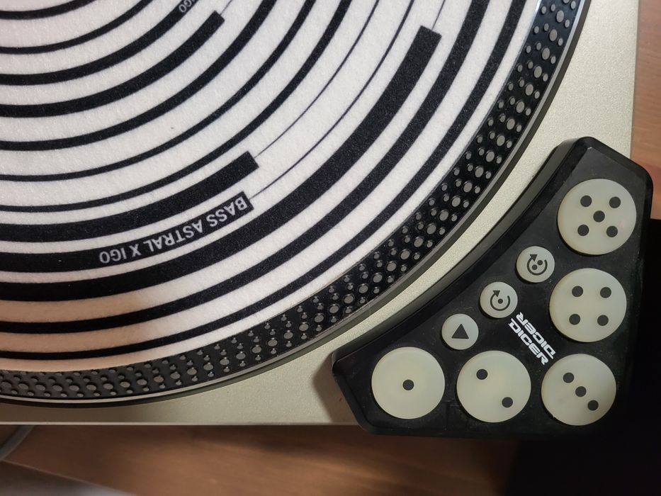 Novation Dicer – kontrolery DJ do Serato/Traktor – zestaw