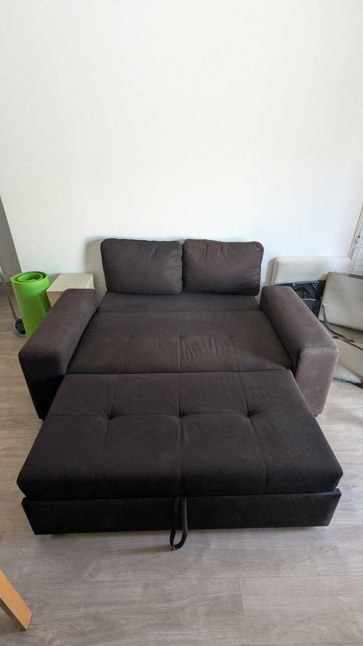 Sofá-cama em bom estado