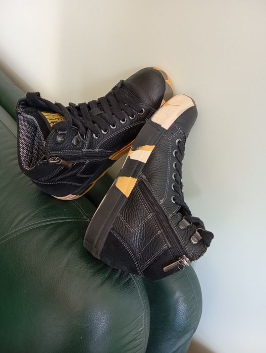 Шкіряні з утепленням термо,як нові,р.35