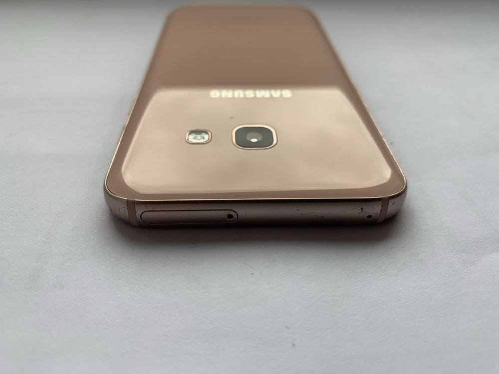 Telefon Samsung A3 2017, stan idealny, Gratis