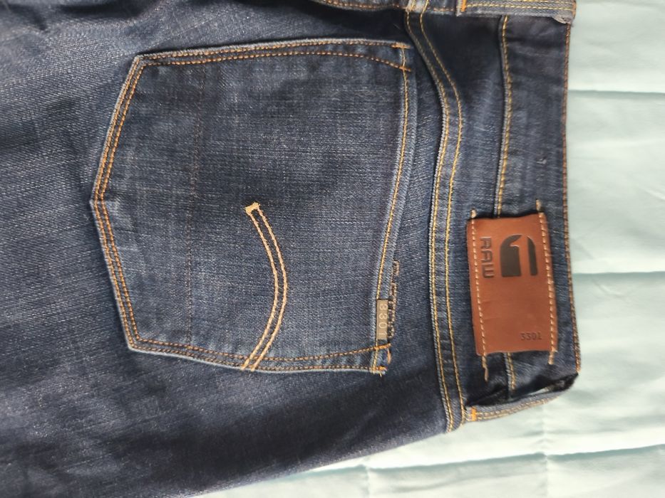 Calça jeans como nova