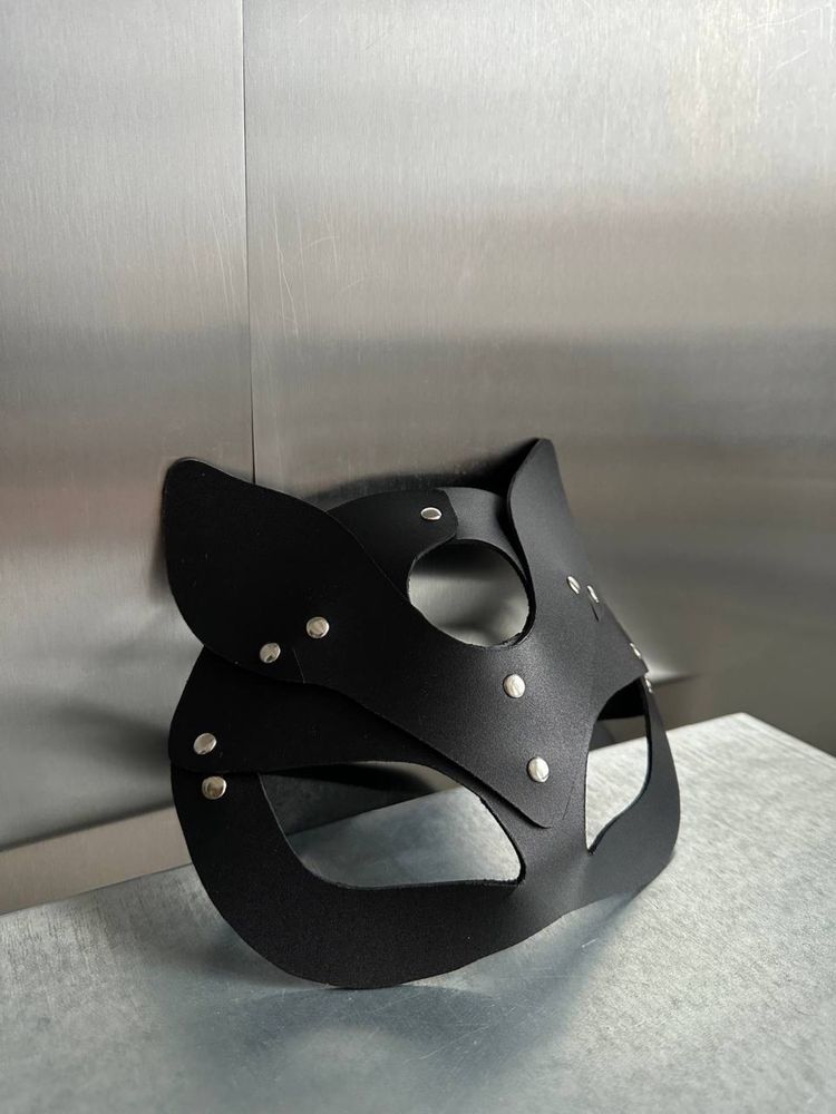Еротична маска «Кішка» шкіряна для рольових ігор