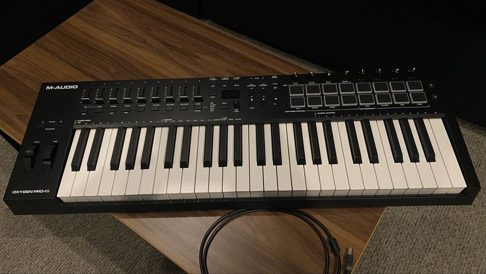 M-audio oxygen pro 49, midi клавіатура, контролер