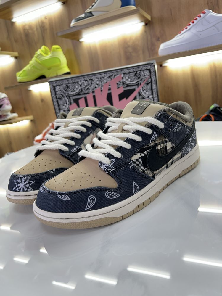 Кросівки Nike SB dunk Low x Travis Scott Cactus Jack