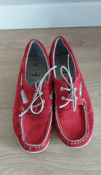 Caprice r.38,5 czerwone mokasyny zamszowe