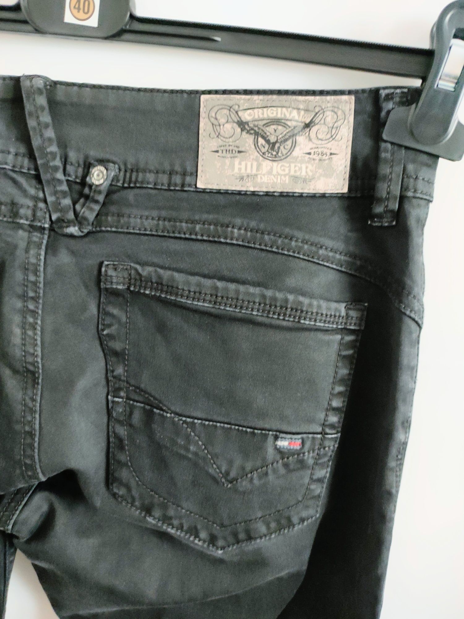 Damskie jeansy Tommy Hilfiger Victoria Straight Stretch W27 L30