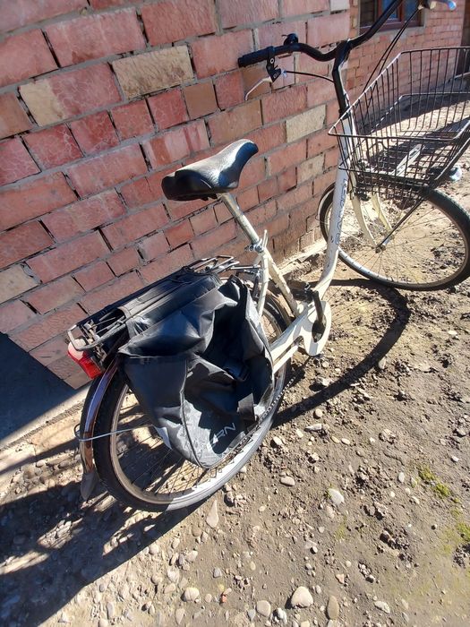 Велосипед на дамській рамі