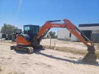 mini escavadora de rastos Hitachi