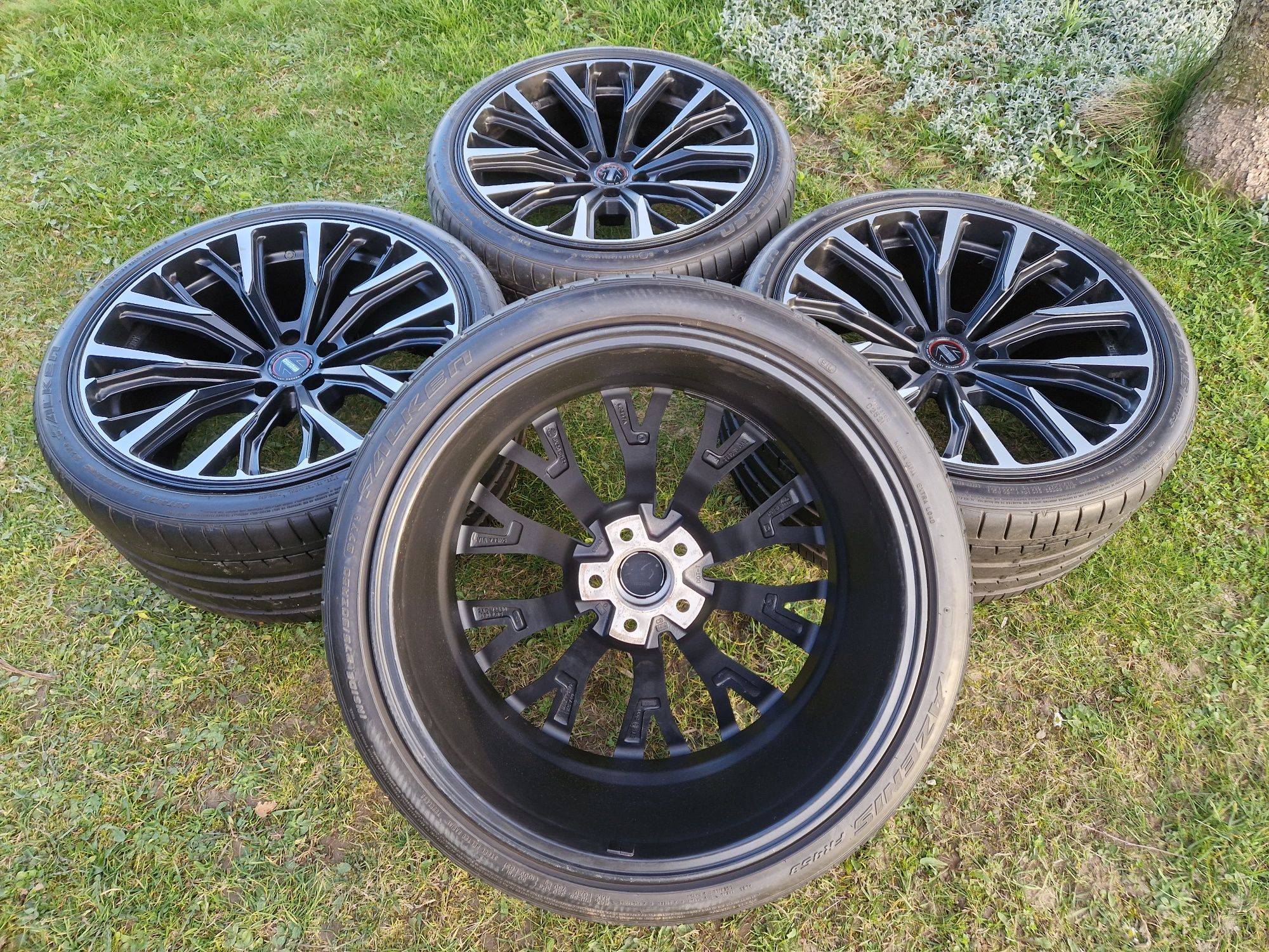 Sprzedam alufelgi RS5 (AUDI) MOMO 20" 5x112 z oponami letnimi!