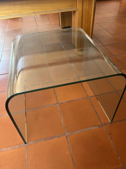 Mesa em vidro italiano + vitrine
