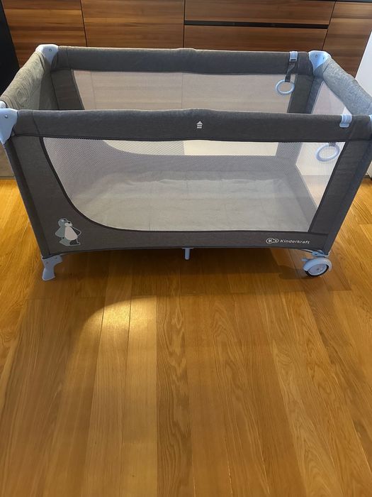Łóżeczko turystyczne Kinderkraft z materacem