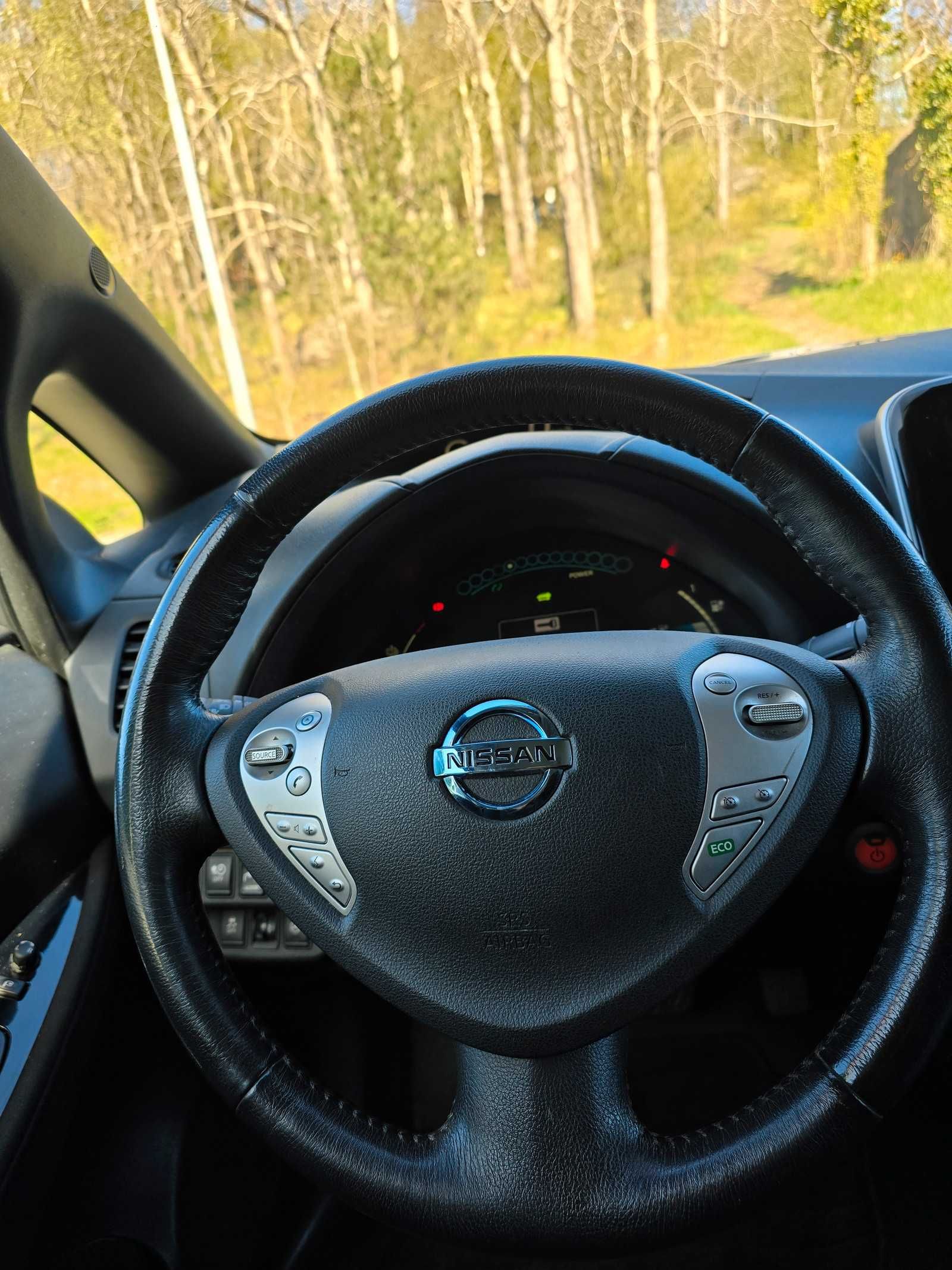 Nissan Leaf 2014, рестайлінг! Не фарбований, 11 палок, два ключі