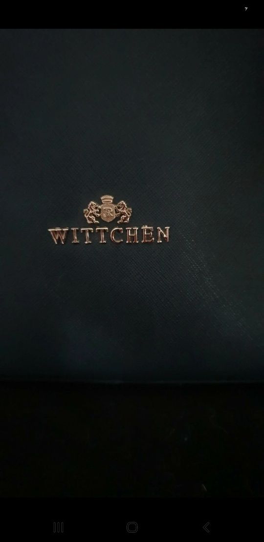 Torebka mieszcząca A-4 Wittchen