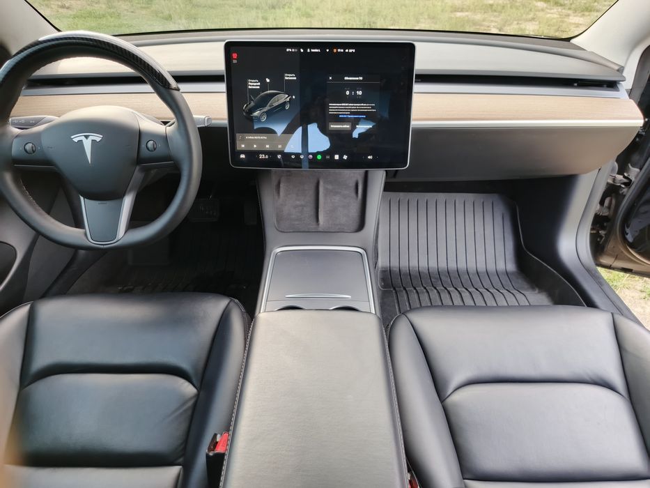 Tesla model 3 2021