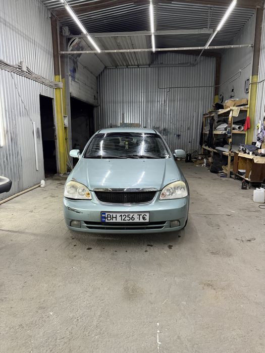 Chevrolet Lacetti 1.8 с газом Максимальная комплектация