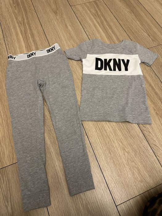 Piżamka, komplet chłopięcy DKNY rozmiar 122