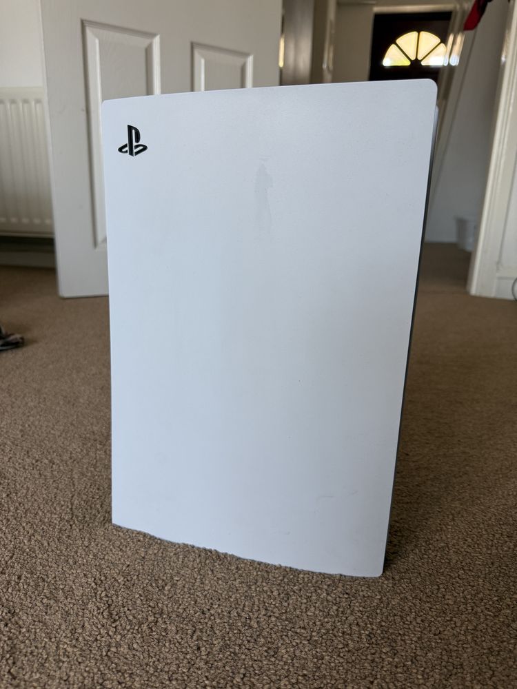 PS5 Standard 825GB