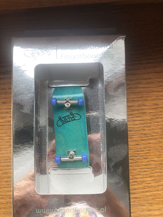 Fingerboard grand green