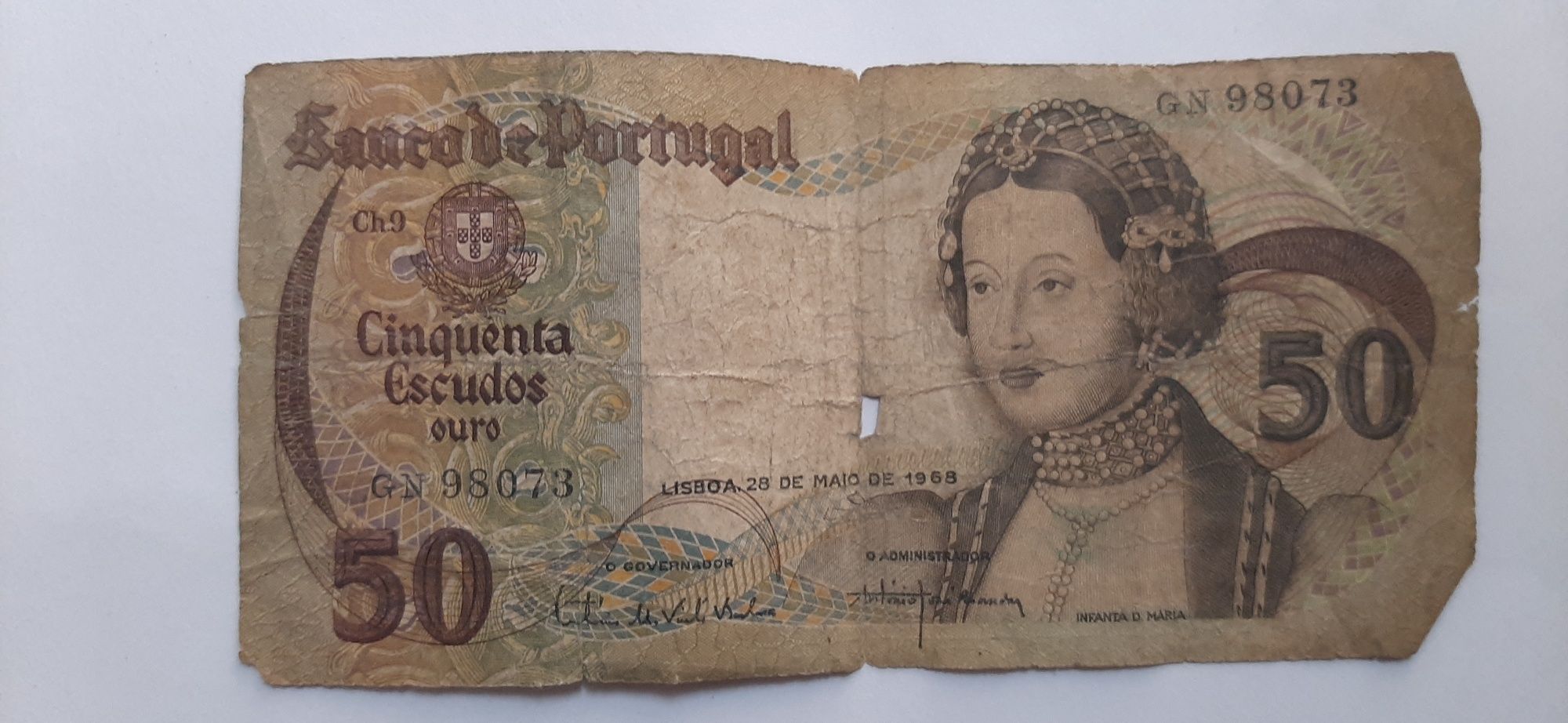 5 notas de Escudo