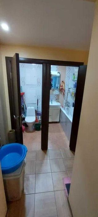 Продам 3 к. кв з кап. ремонтом Баварія (Бавария)