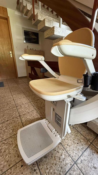 Acorn A180 krzesło schodowe krzywoliniowe, 12,5 metra toru, 3 piętra