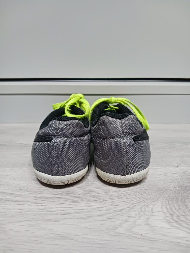 Buty Nike JR Elastico II rozm. 35