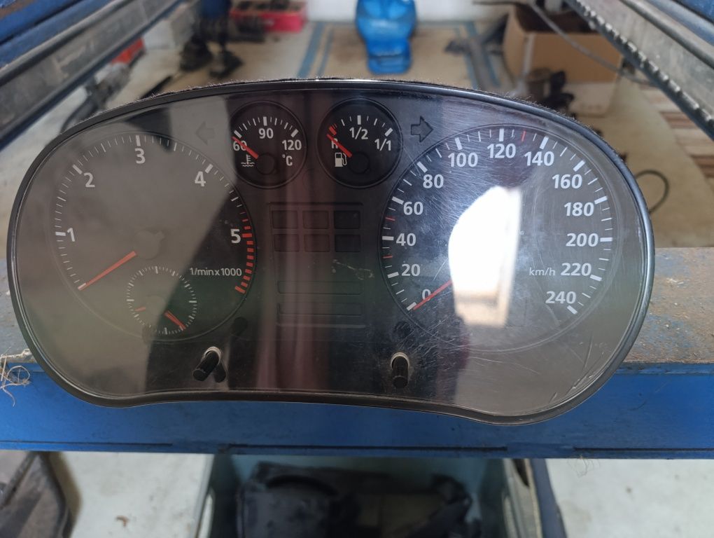 AUDI A3 1.9 TDI- 8 L  ate 2000