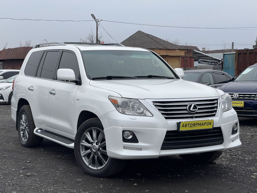 Lexus LX570 2011 офіційний