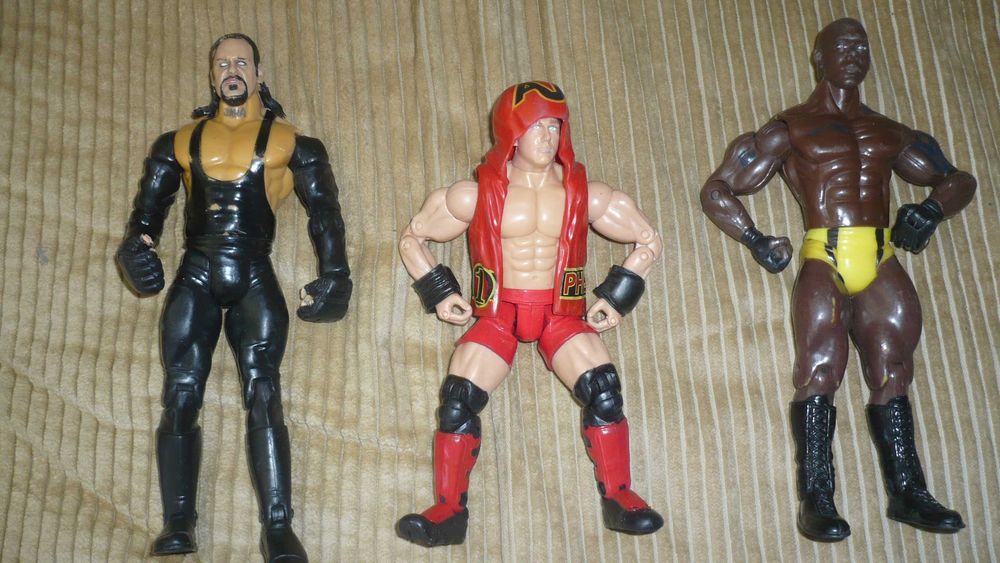 Action Figures WWE + Máscara de lutador