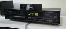 SONY odtwarzacz CD model CDP-213 z pilotem - bardzo ładny stan