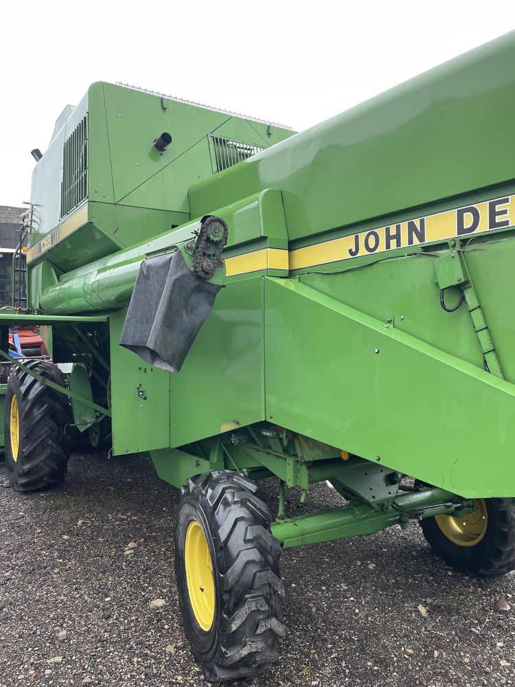 Комбайн зернозбиральний JOHN DEERE 1065 джон дір з кондиціонеромм