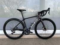 Bicicleta de estrada Giant XS - Potenciometro