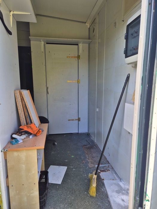 Sprzedam pawilon handlowo-usługowy, stróżówka